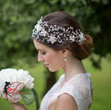 Hermione_Harbutt_May_Blossom_Headdress_perfettamente_chic