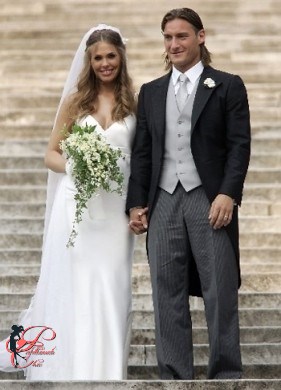 Totti_Ilary_perfettamente_chic_2.jpg