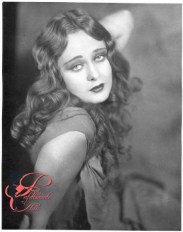 Dolores_Costello_perfettamente_chic.jpg