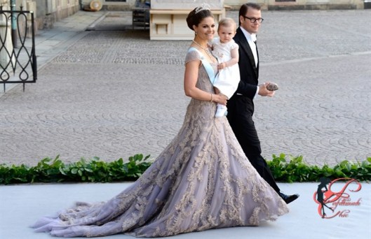 principessa_di_Svezia_Madeleine_perfettamente_chic_Victoria_5.jpg