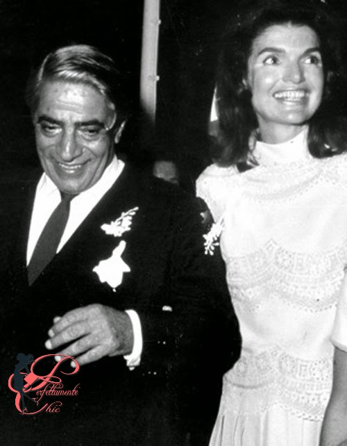 valentino_Jacqueline_Bouvier_Onassis_perfettamente_chic.jpg