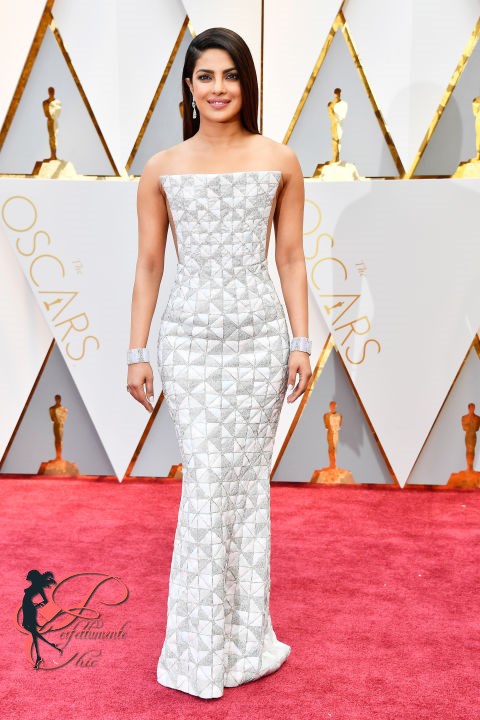 Priyanka Chopra_oscar_2017_perfettamente_chic.jpg