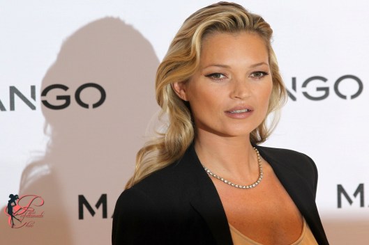 MANGO_perfettamente_chic_Kate Moss.jpg