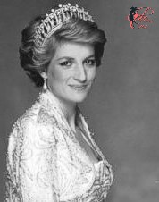 Diana_Spencer_perfettamente_chic_1.jpg