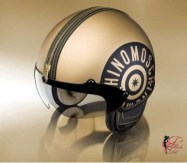 Franco_Moschino_perfettamente_chic_Moschino_Helmets.jpg