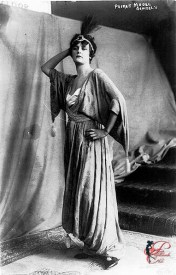 Paul_Poiret_perfettamente_chic_Lola_Montes
