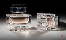 Alberta_Ferretti_perfettamente_chic_profumo