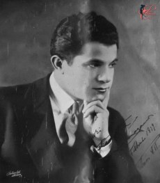 Salvatore_Ferragamo_perfettamente_chic