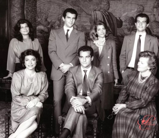 Salvatore_Ferragamo_perfettamente_chic_figli