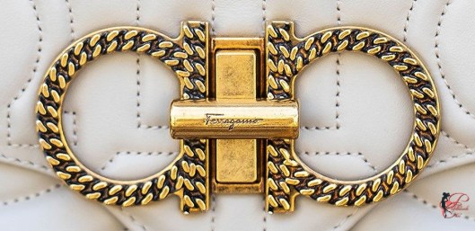 Salvatore_Ferragamo_perfettamente_chic_logo