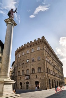 Salvatore_Ferragamo_perfettamente_chic_Palazzo_Spini_Feroni_Firenze